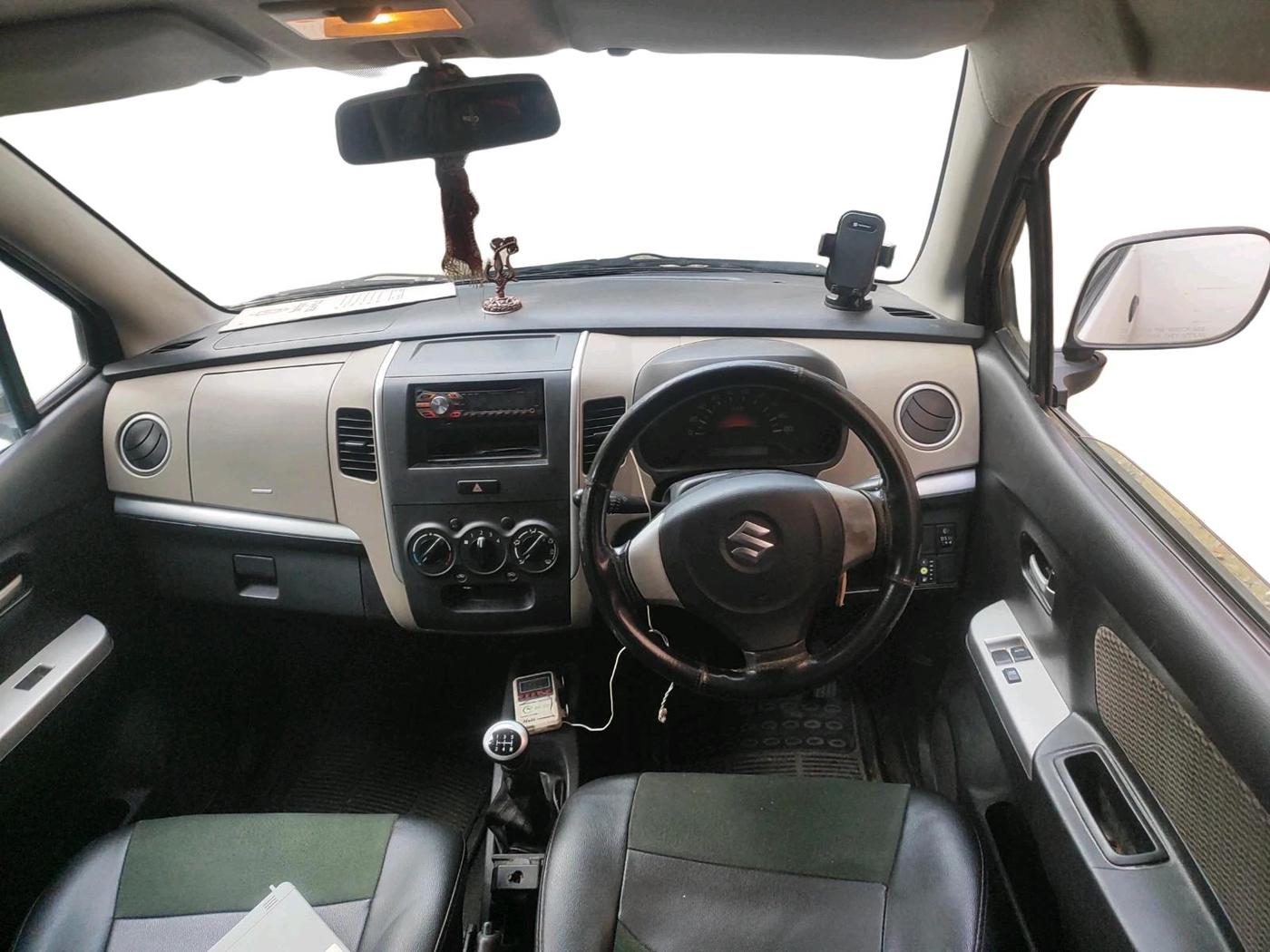 2013 Maruti Wagon R 1.0 LXI CNG, CNG, Manual, 79,005 km, interior