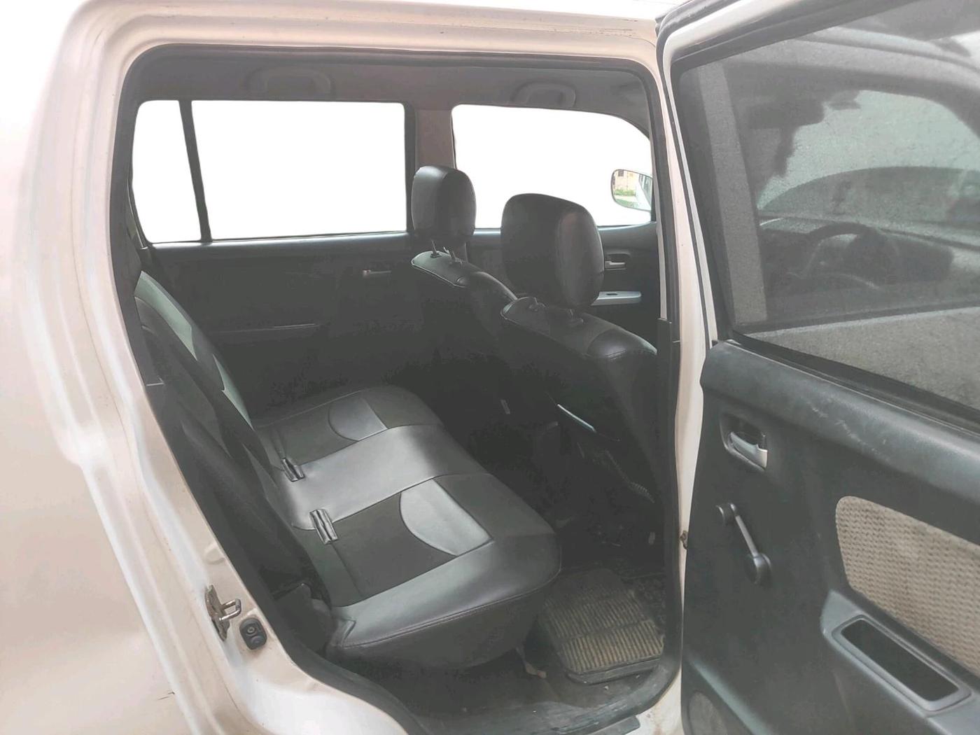 2013 Maruti Wagon R 1.0 LXI CNG, CNG, Manual, 79,005 km, interior