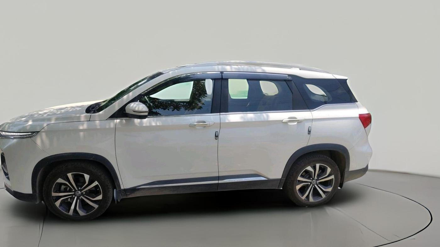 2025 MG HECTOR PLUS SAVVY PRO 1.5 TURBO CVT 7 STR, Petrol, Automatic, 7,511 km, exterior