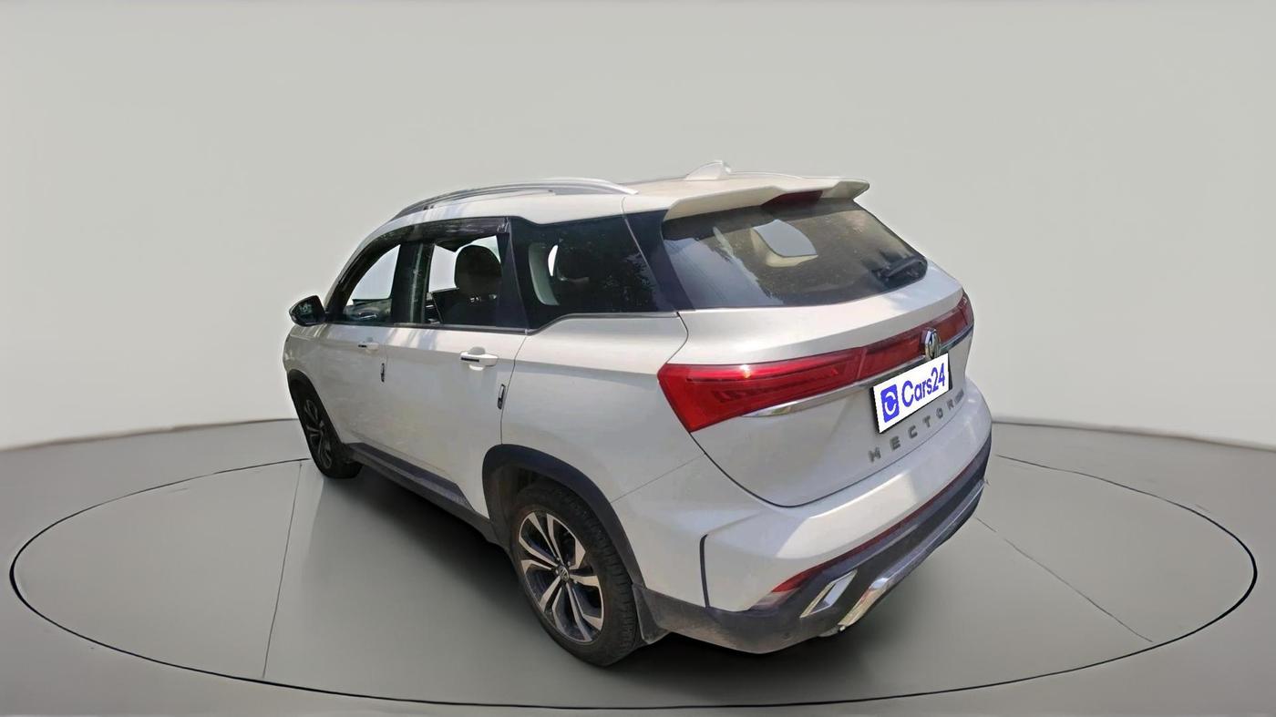 2025 MG HECTOR PLUS SAVVY PRO 1.5 TURBO CVT 7 STR, Petrol, Automatic, 7,511 km, exterior