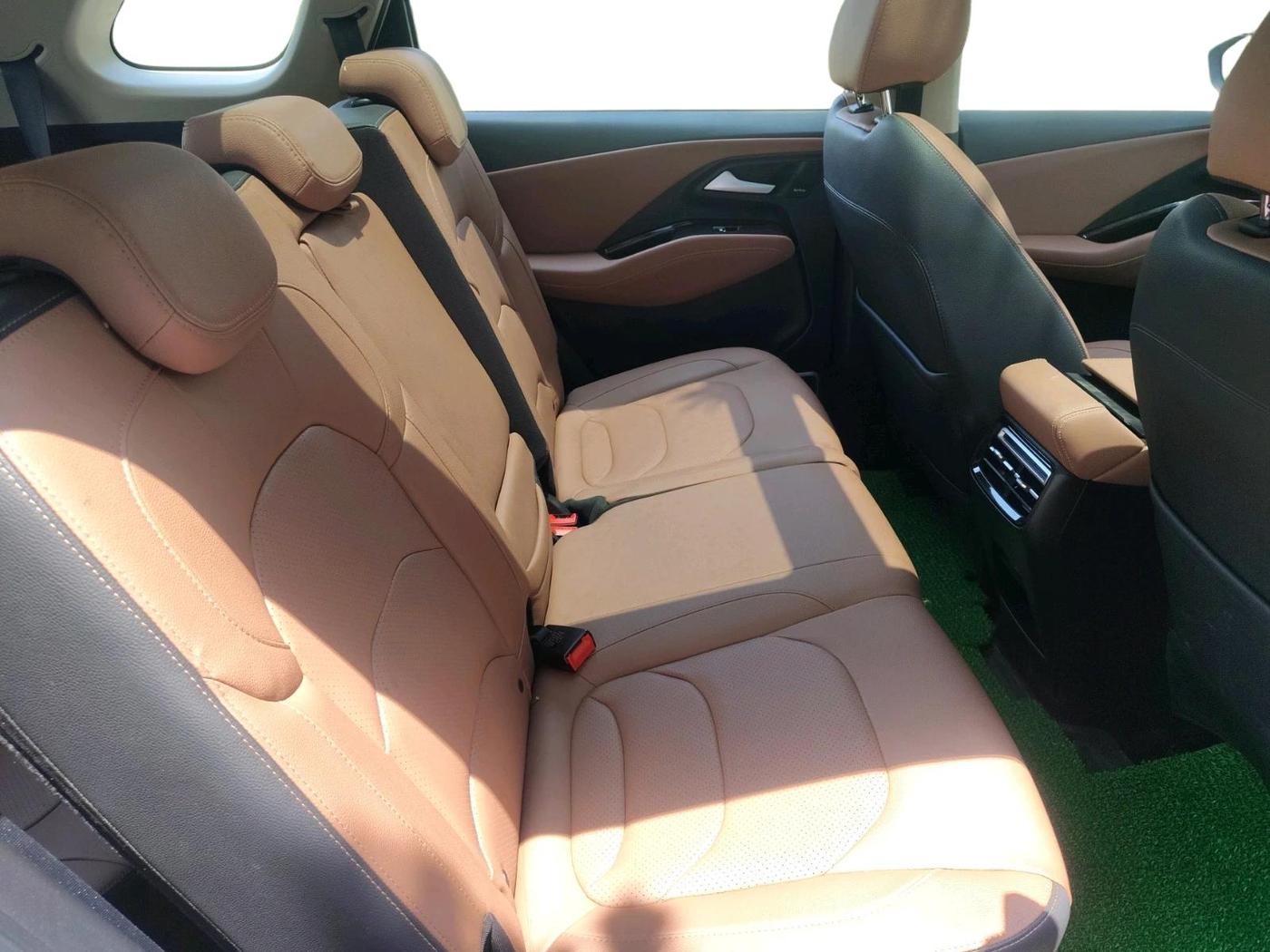 2025 MG HECTOR PLUS SAVVY PRO 1.5 TURBO CVT 7 STR, Petrol, Automatic, 7,511 km, interior
