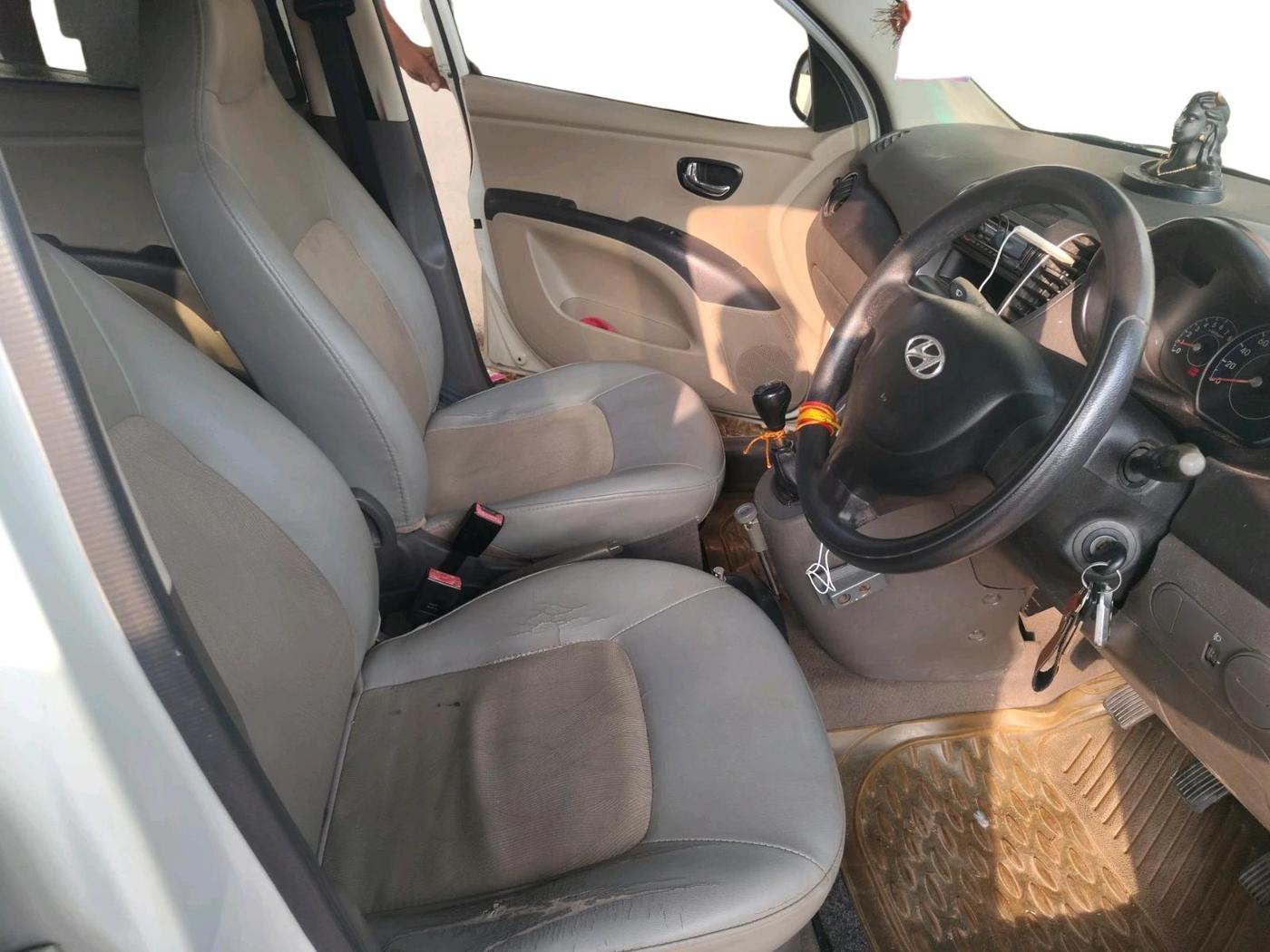 2011 Hyundai i10 MAGNA 1.2, Petrol, Manual, 72,992 km, interior
