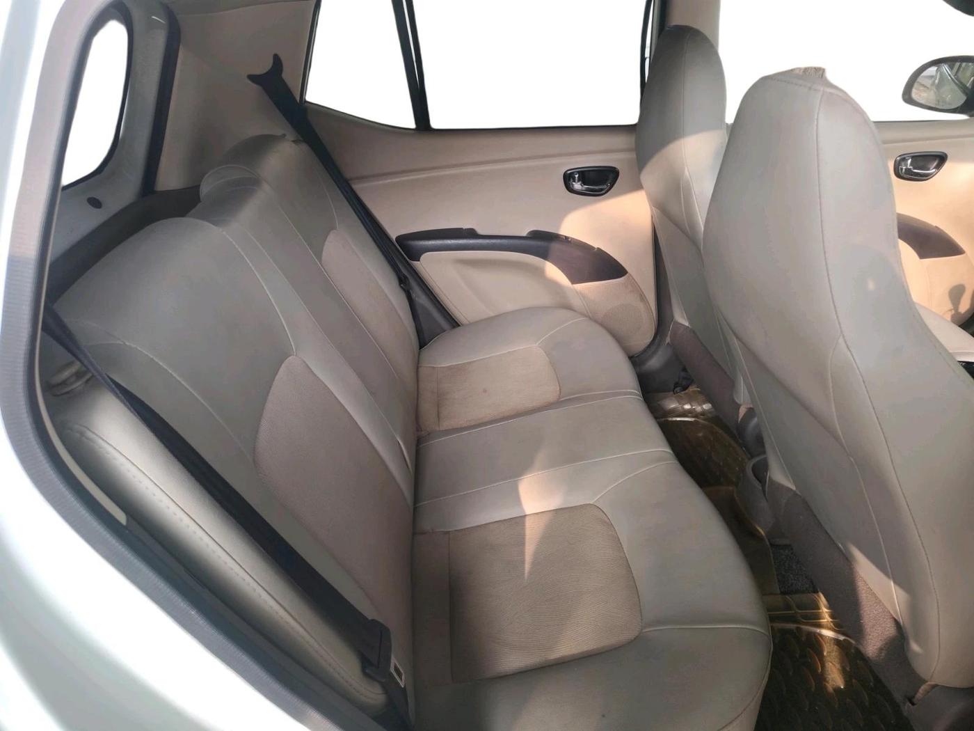 2011 Hyundai i10 MAGNA 1.2, Petrol, Manual, 72,992 km, interior