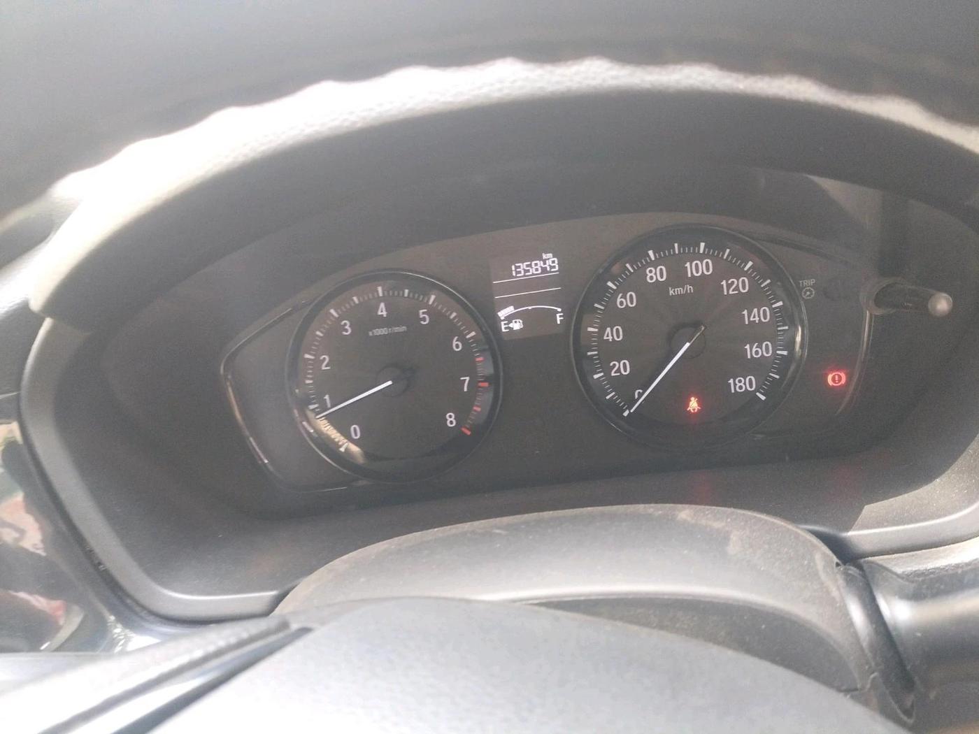 2019 Honda Amaze 1.2L I-VTEC S, CNG, Manual, 1,35,849 km, interior