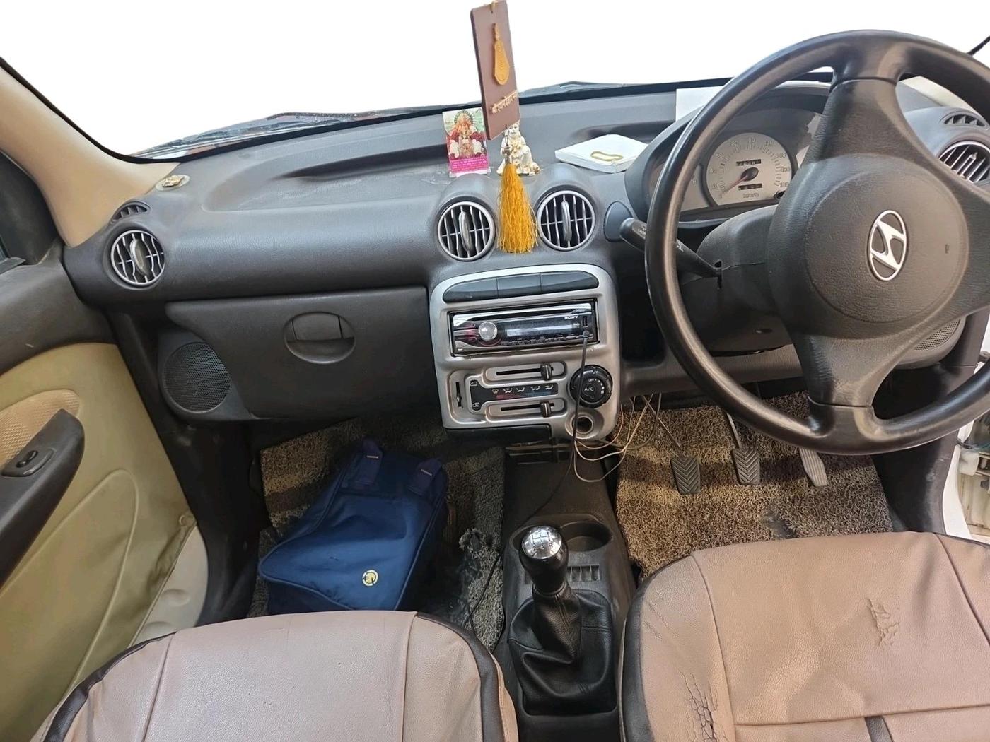 2011 Hyundai Santro Xing GL PLUS, Petrol, Manual, 1,16,484 km, interior