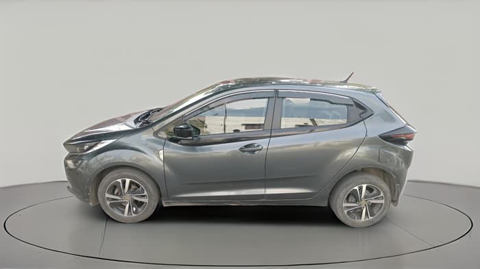 2024 Tata ALTROZ XZ DIESEL, Diesel, Manual, 1,22,848 km, exterior