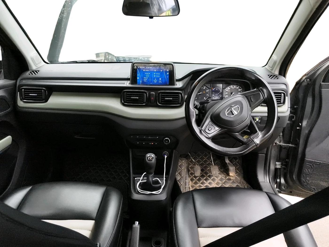 2022 Tata PUNCH ADVENTURE MT, CNG, Manual, 63,007 km, interior