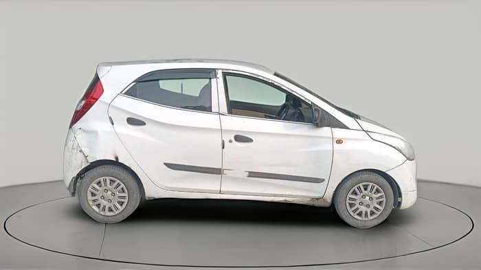 2015 Hyundai Eon ERA +, CNG, Manual, 1,17,073 km, exterior