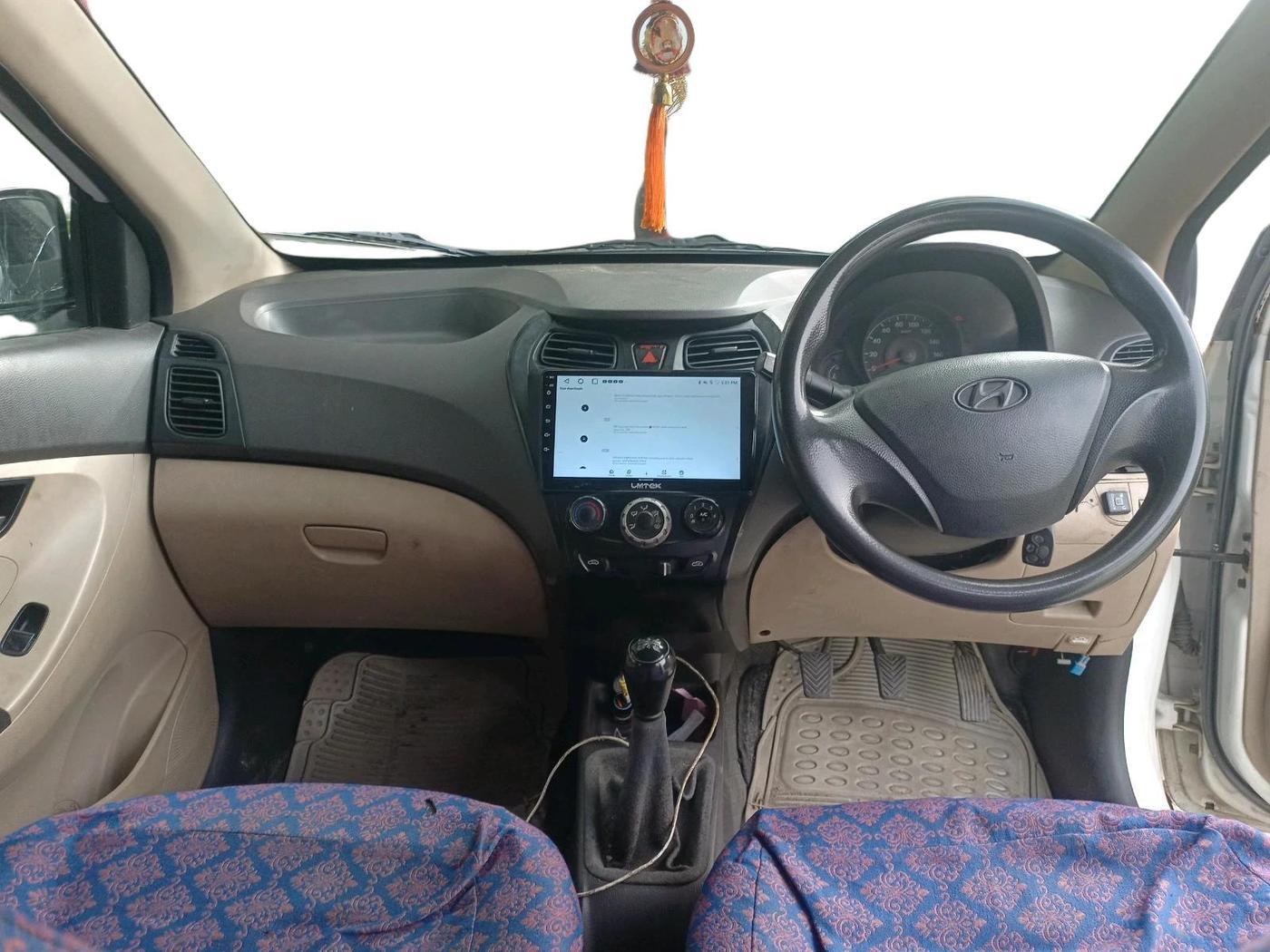 2015 Hyundai Eon ERA +, CNG, Manual, 1,17,073 km, interior