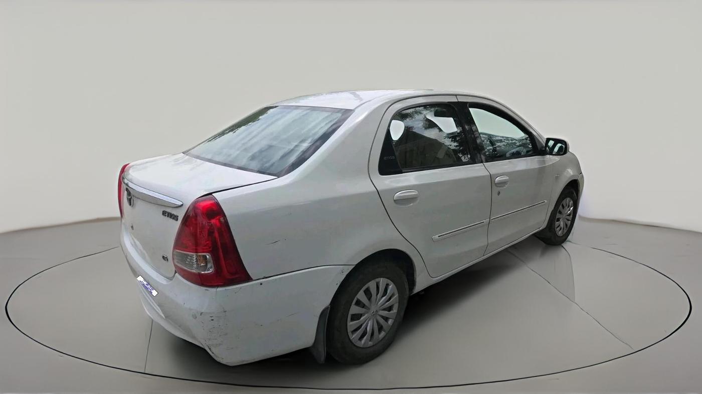 2011 Toyota Etios G, CNG, Manual, 1,82,658 km, exterior