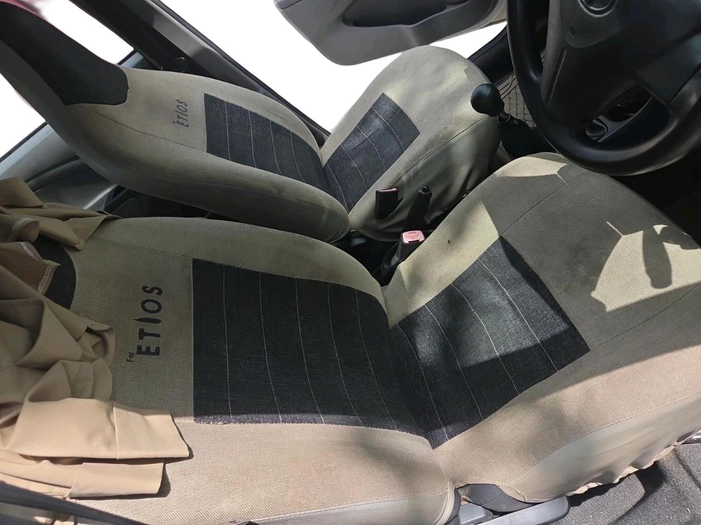 2011 Toyota Etios G, CNG, Manual, 1,82,658 km, interior
