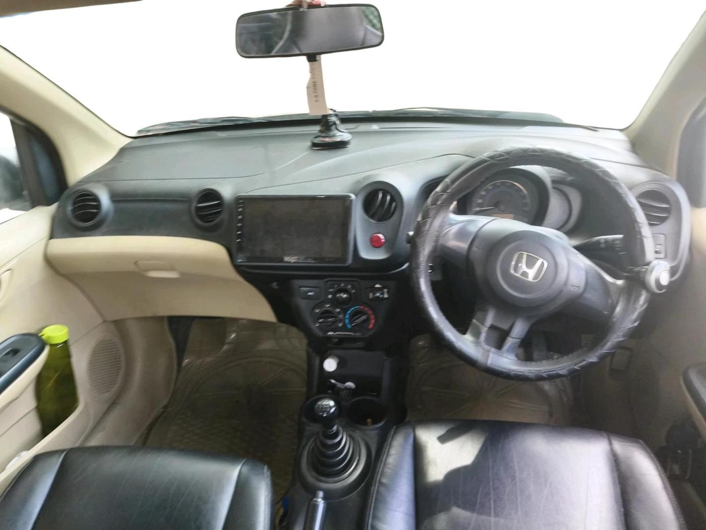 2015 Honda Amaze 1.2L I-VTEC E, CNG, Manual, 1,37,890 km, interior