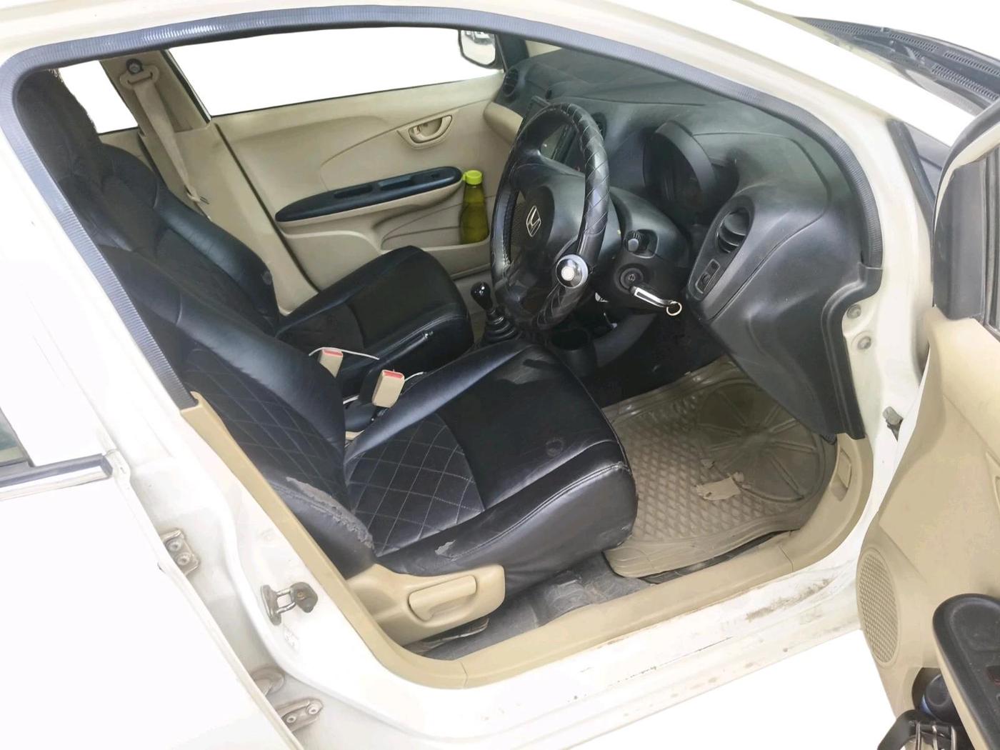 2015 Honda Amaze 1.2L I-VTEC E, CNG, Manual, 1,37,890 km, interior