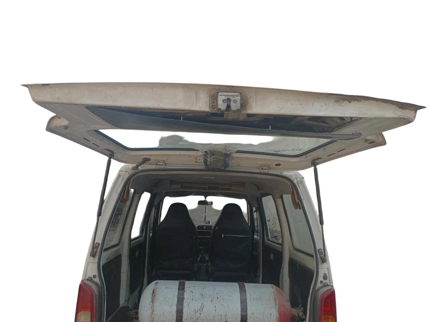 2017 Maruti Eeco 5 STR WITH A/C+HTR, CNG, Manual, 1,06,868 km, exterior