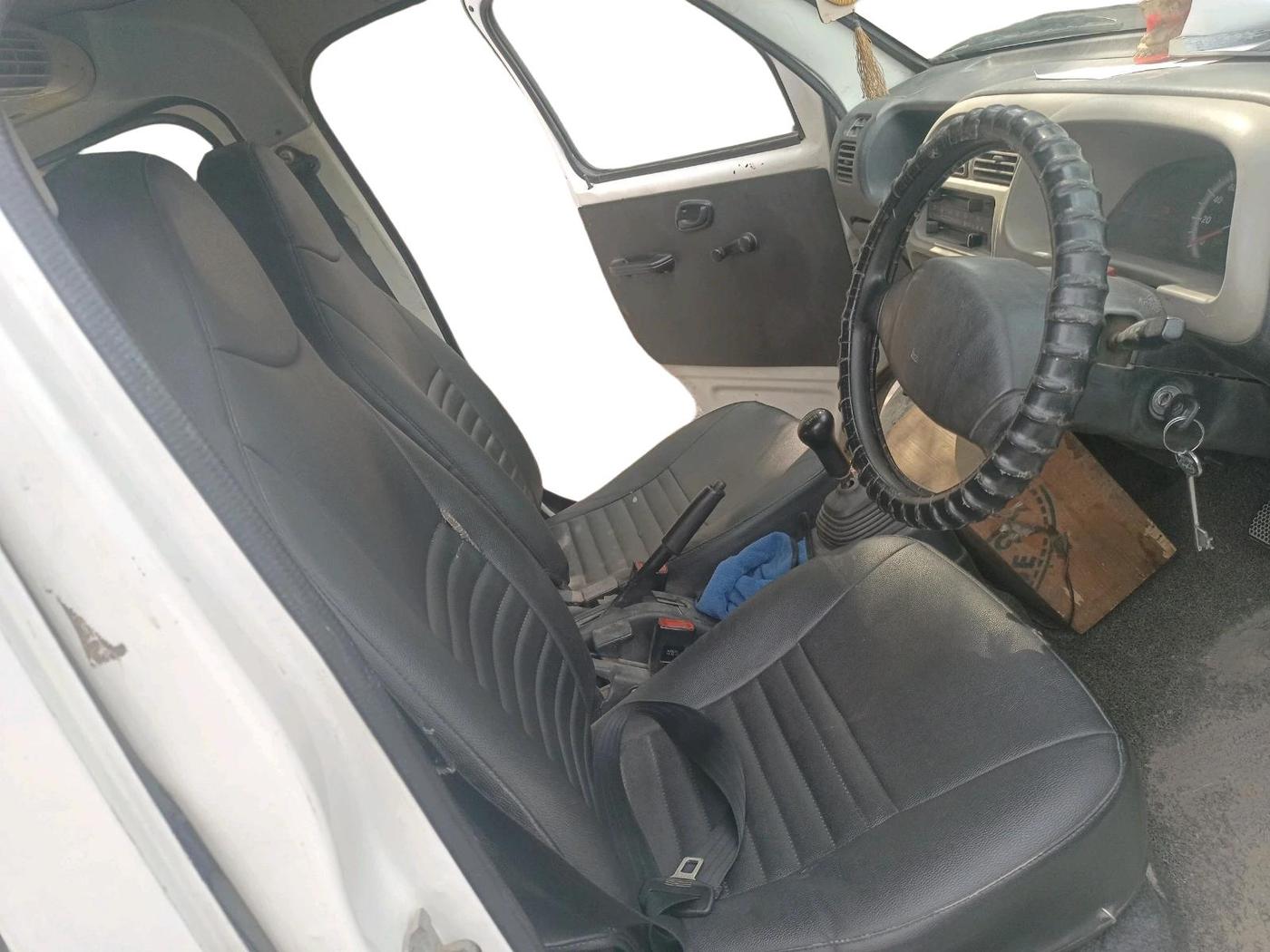 2017 Maruti Eeco 5 STR WITH A/C+HTR, CNG, Manual, 1,06,868 km, interior