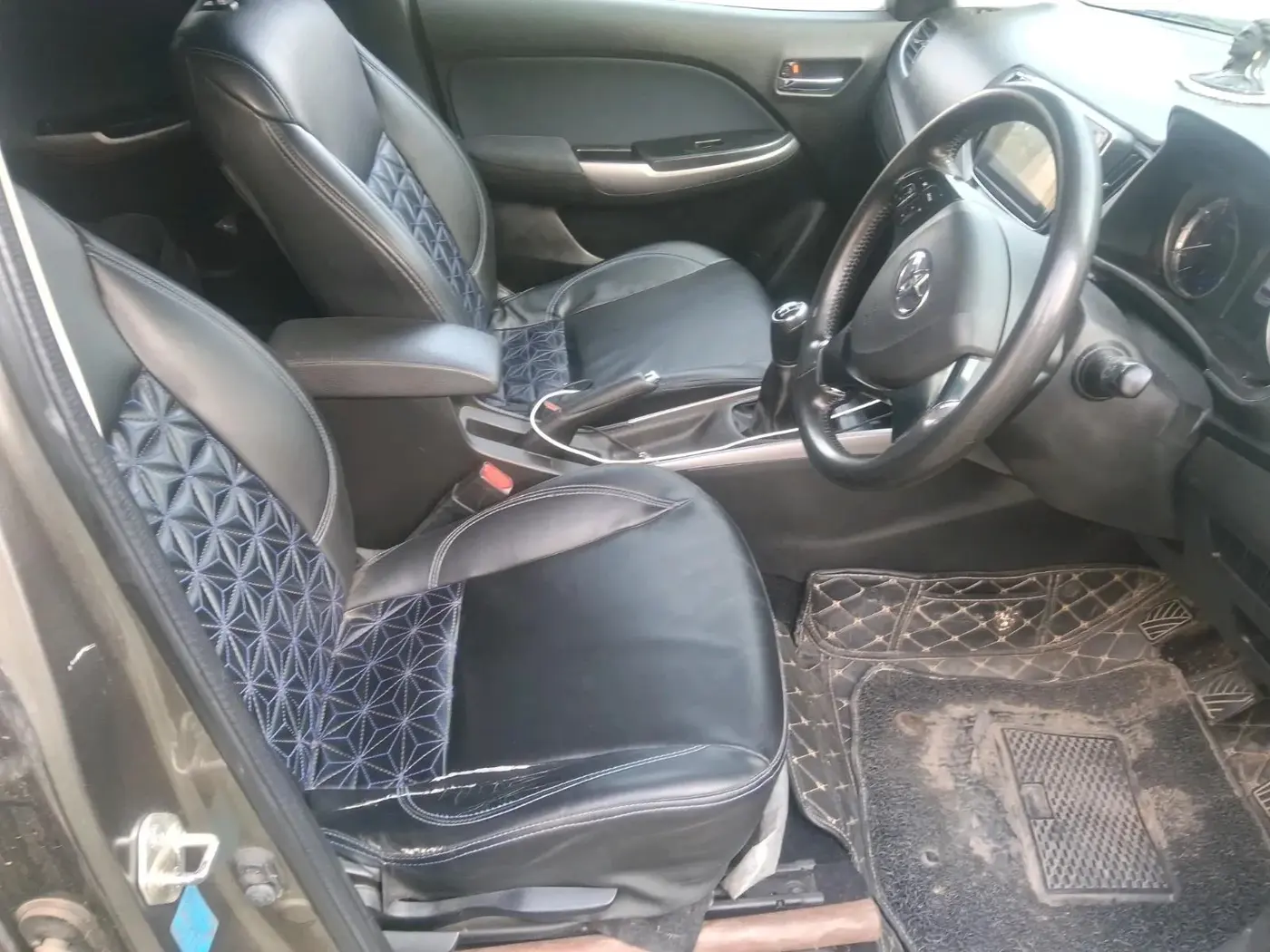 2021 Toyota Glanza G, Petrol, Manual, 88,130 km, interior
