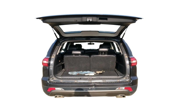 2017 Tata Hexa XM 4X2 7 STR, Diesel, Manual, 96,729 km, exterior