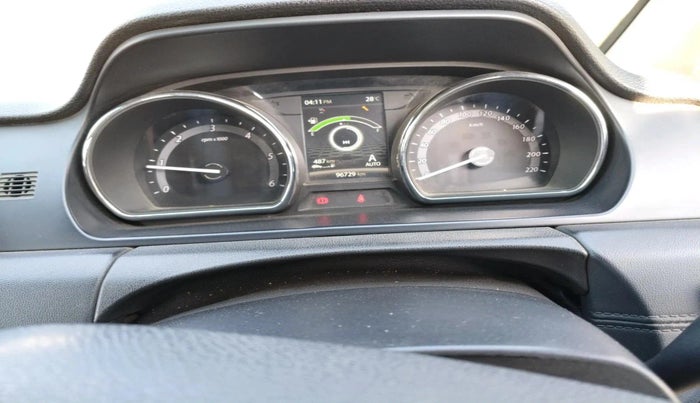 2017 Tata Hexa XM 4X2 7 STR, Diesel, Manual, 96,729 km, interior