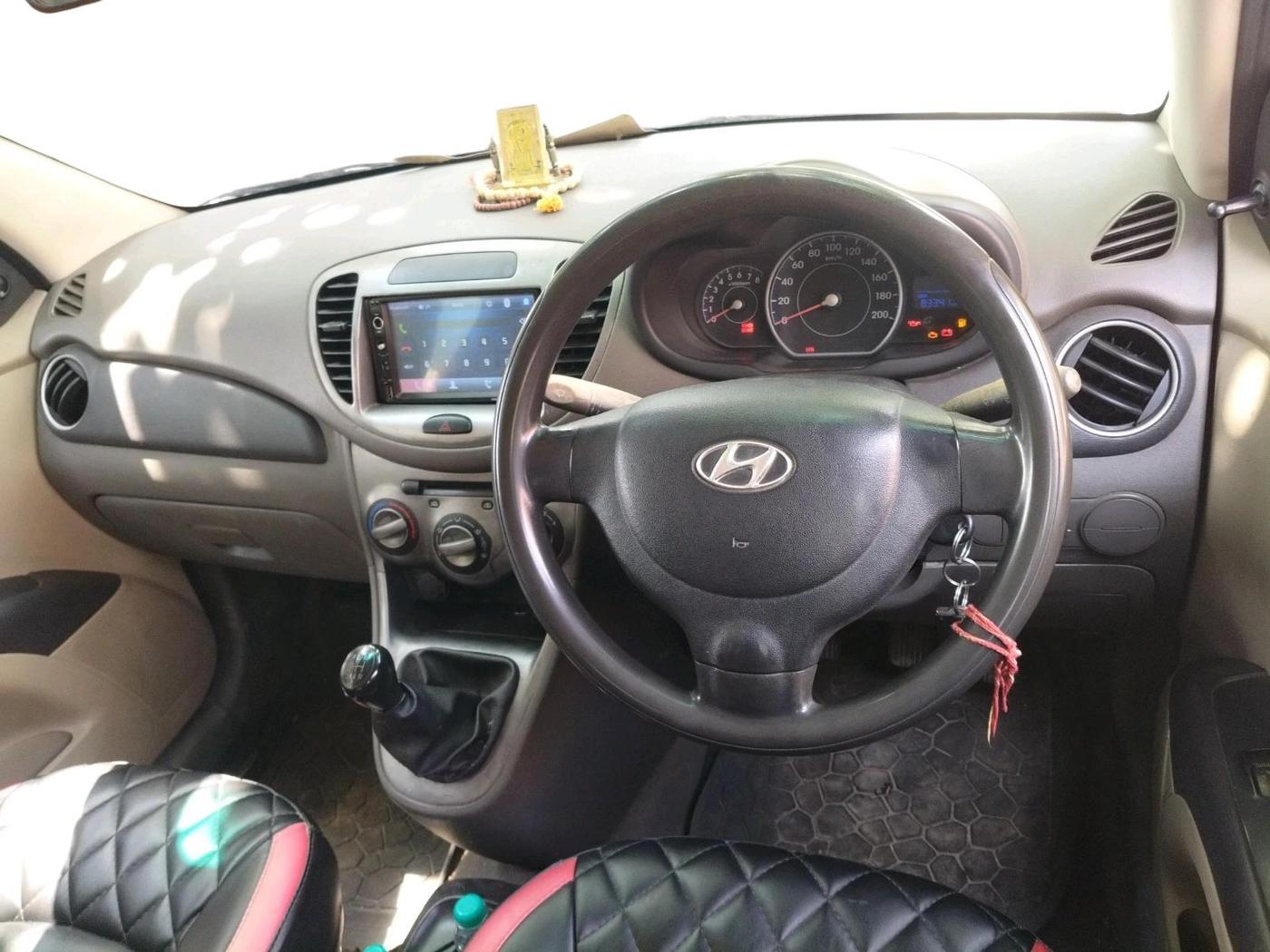 2012 Hyundai i10 ERA 1.1, Petrol, Manual, 1,00,122 km, interior