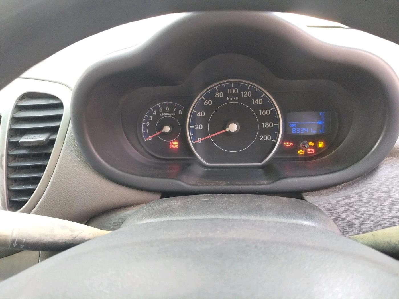 2012 Hyundai i10 ERA 1.1, Petrol, Manual, 1,00,122 km, interior