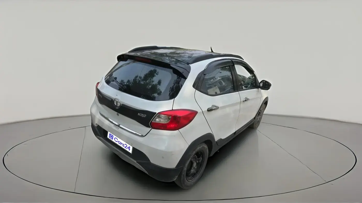 2018 Tata TIAGO NRG PETROL, CNG, Manual, 96,395 km, exterior
