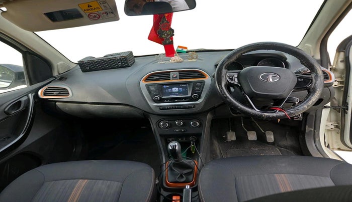 2018 Tata TIAGO NRG PETROL, CNG, Manual, 96,395 km, interior