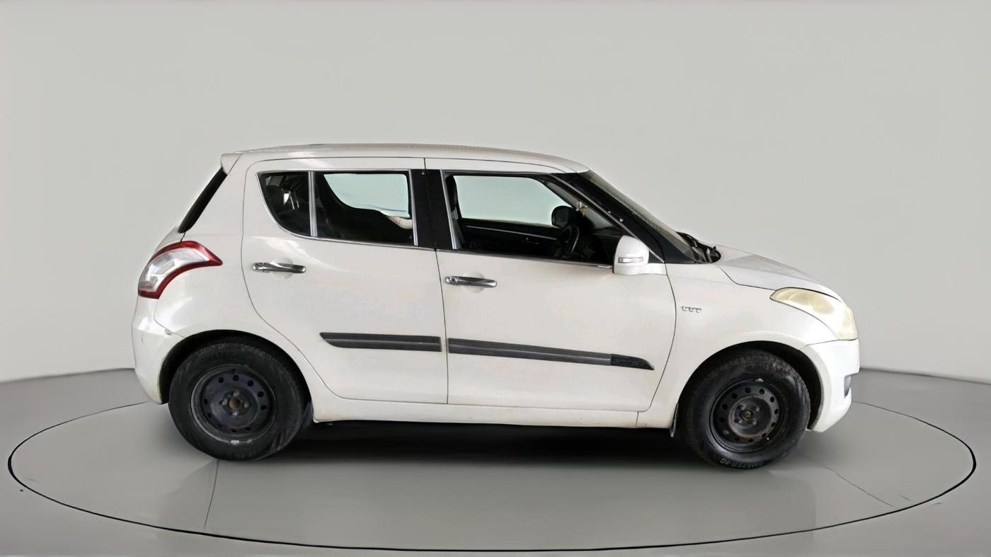 2013 Maruti Swift VXI, CNG, Manual, 1,56,799 km, exterior