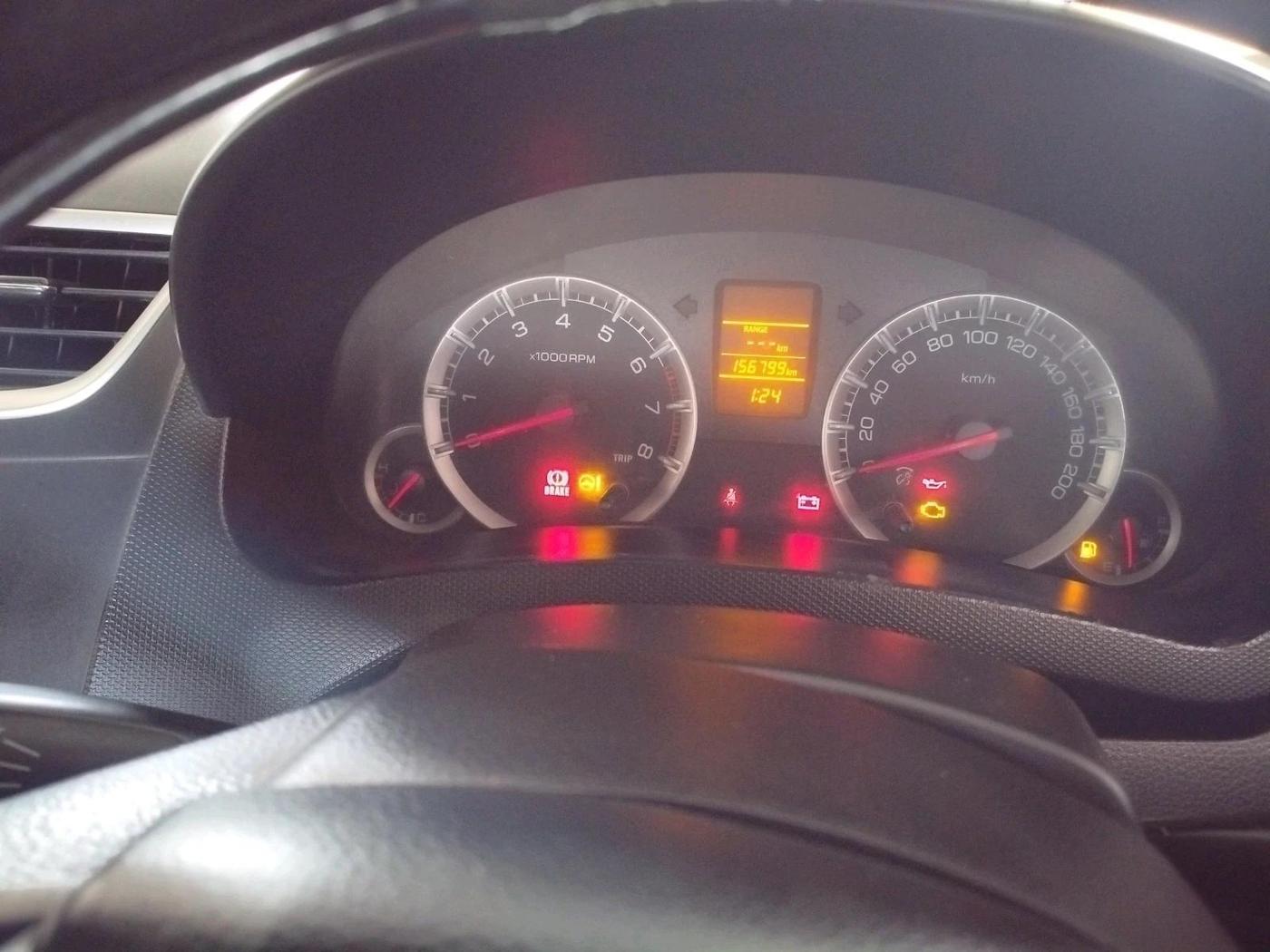 2013 Maruti Swift VXI, CNG, Manual, 1,56,799 km, interior