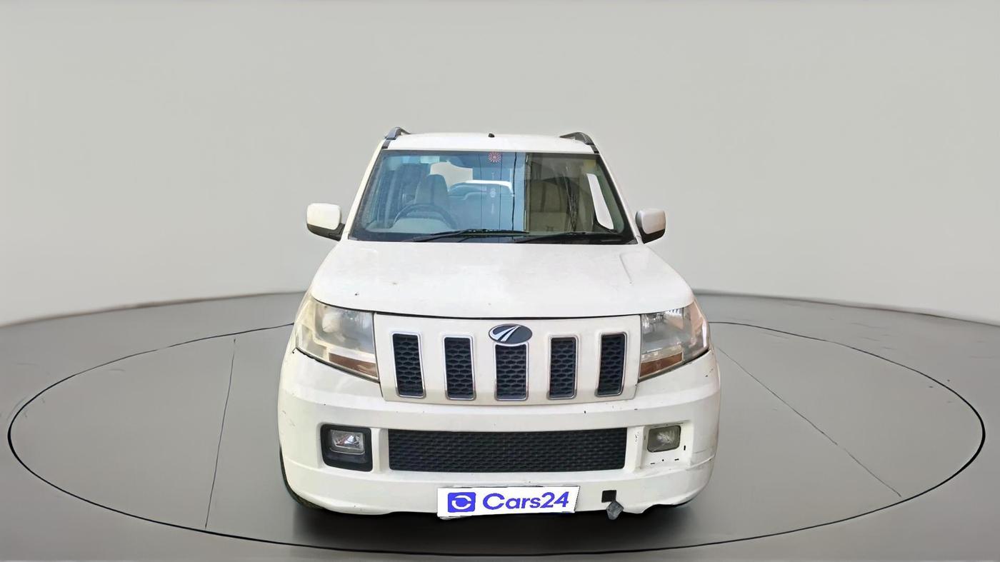 2019 Mahindra TUV300 T6 PLUS, Diesel, Manual, 3,19,623 km, exterior