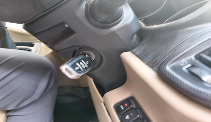 2019 Mahindra TUV300 T6 PLUS, Diesel, Manual, 3,19,623 km, interior
