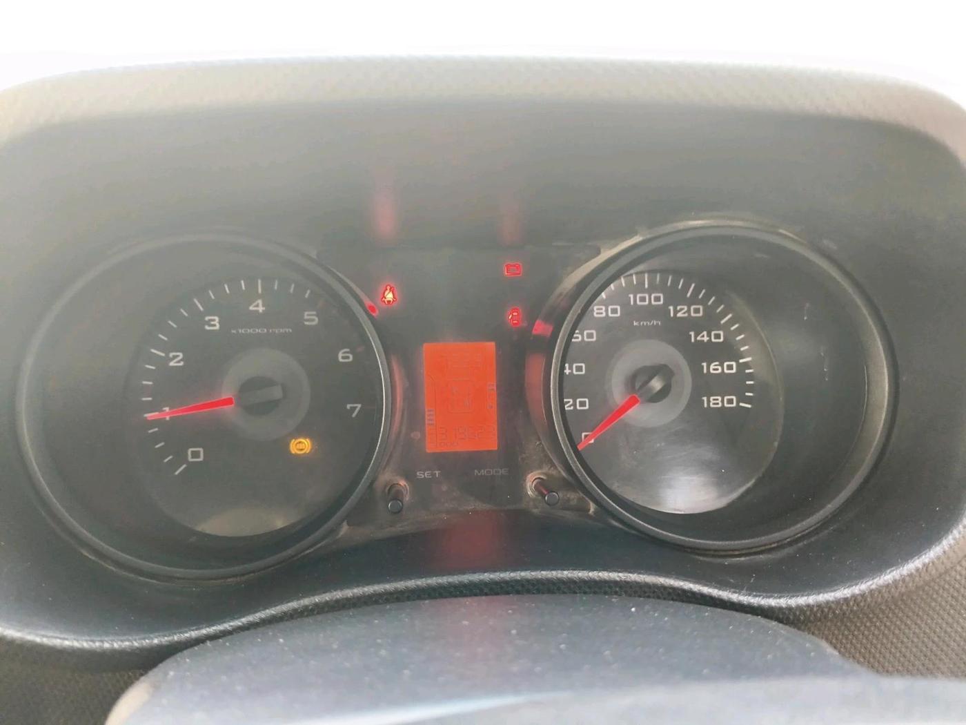 2019 Mahindra TUV300 T6 PLUS, Diesel, Manual, 3,19,623 km, interior