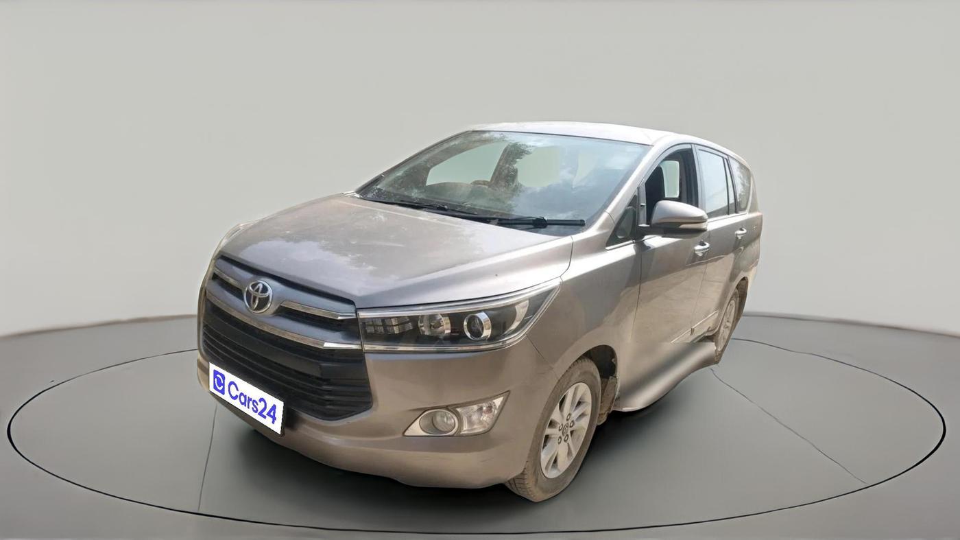 2017 Toyota Innova Crysta 2.4 VX 7 STR, Diesel, Manual, 1,15,627 km, exterior