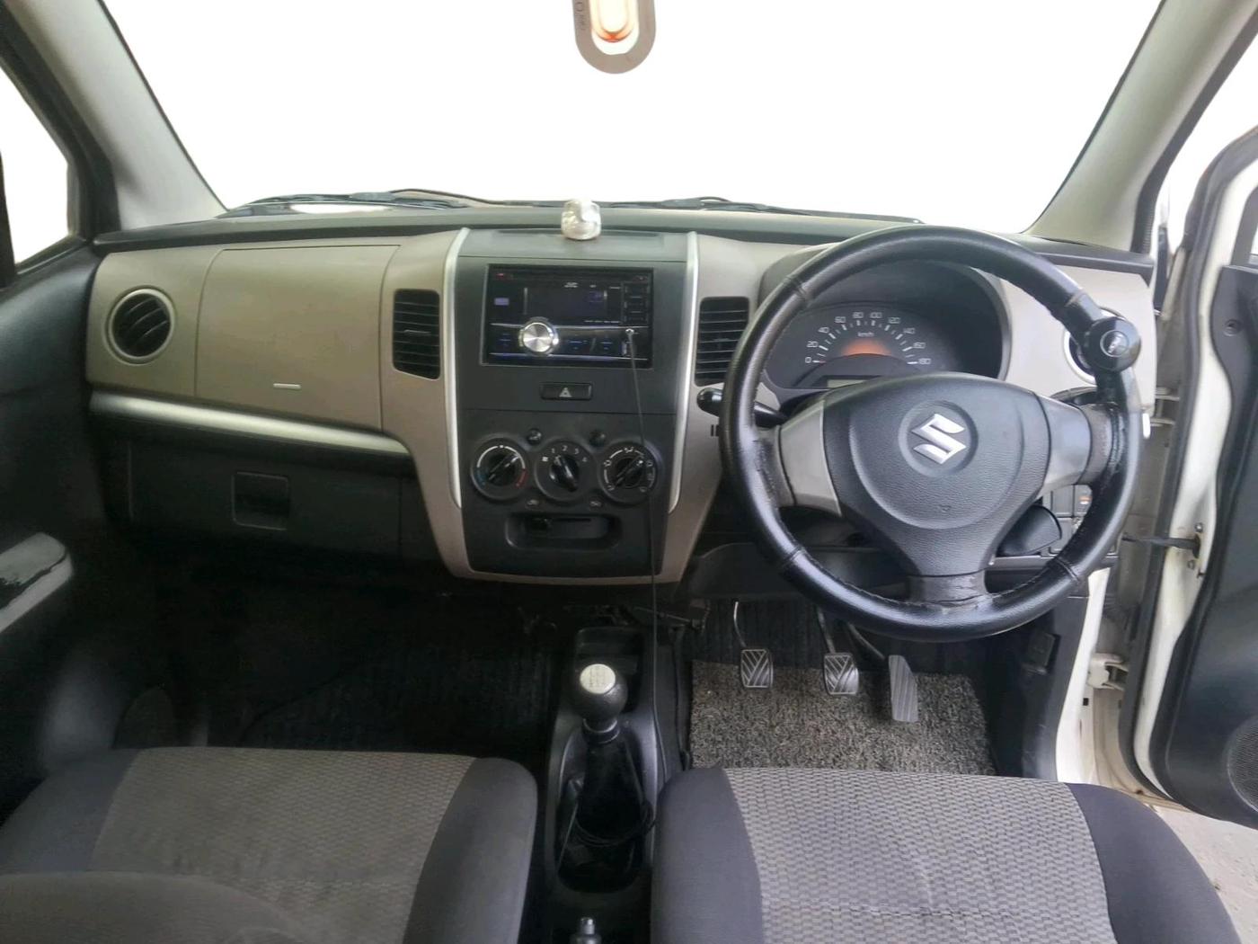2013 Maruti Wagon R 1.0 LXI CNG, CNG, Manual, 1,47,070 km, interior