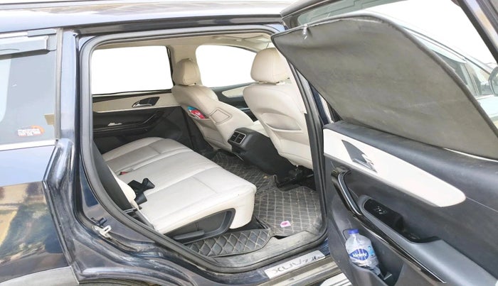 2021 Mahindra XUV700 AX 7 D MT 7 STR, Diesel, Manual, 1,20,443 km, interior