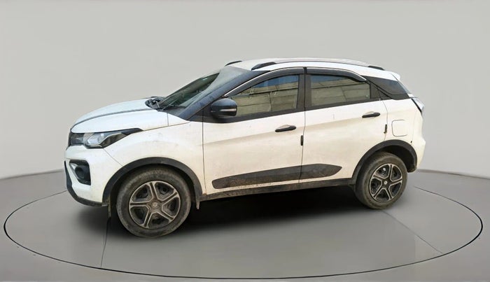2022 Tata NEXON XM PETROL, CNG, Manual, 37,115 km, exterior