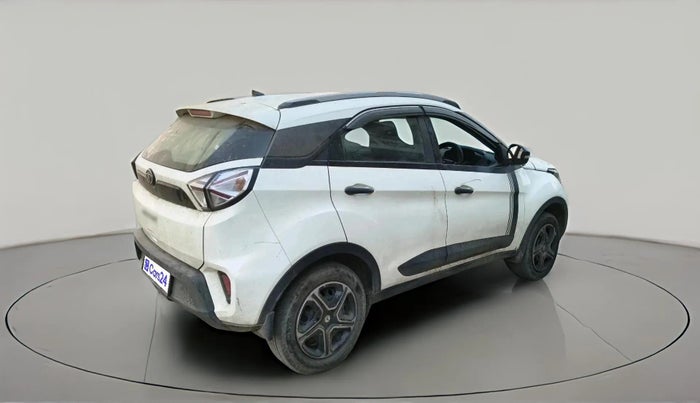2022 Tata NEXON XM PETROL, CNG, Manual, 37,115 km, exterior