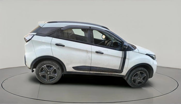 2022 Tata NEXON XM PETROL, CNG, Manual, 37,115 km, exterior
