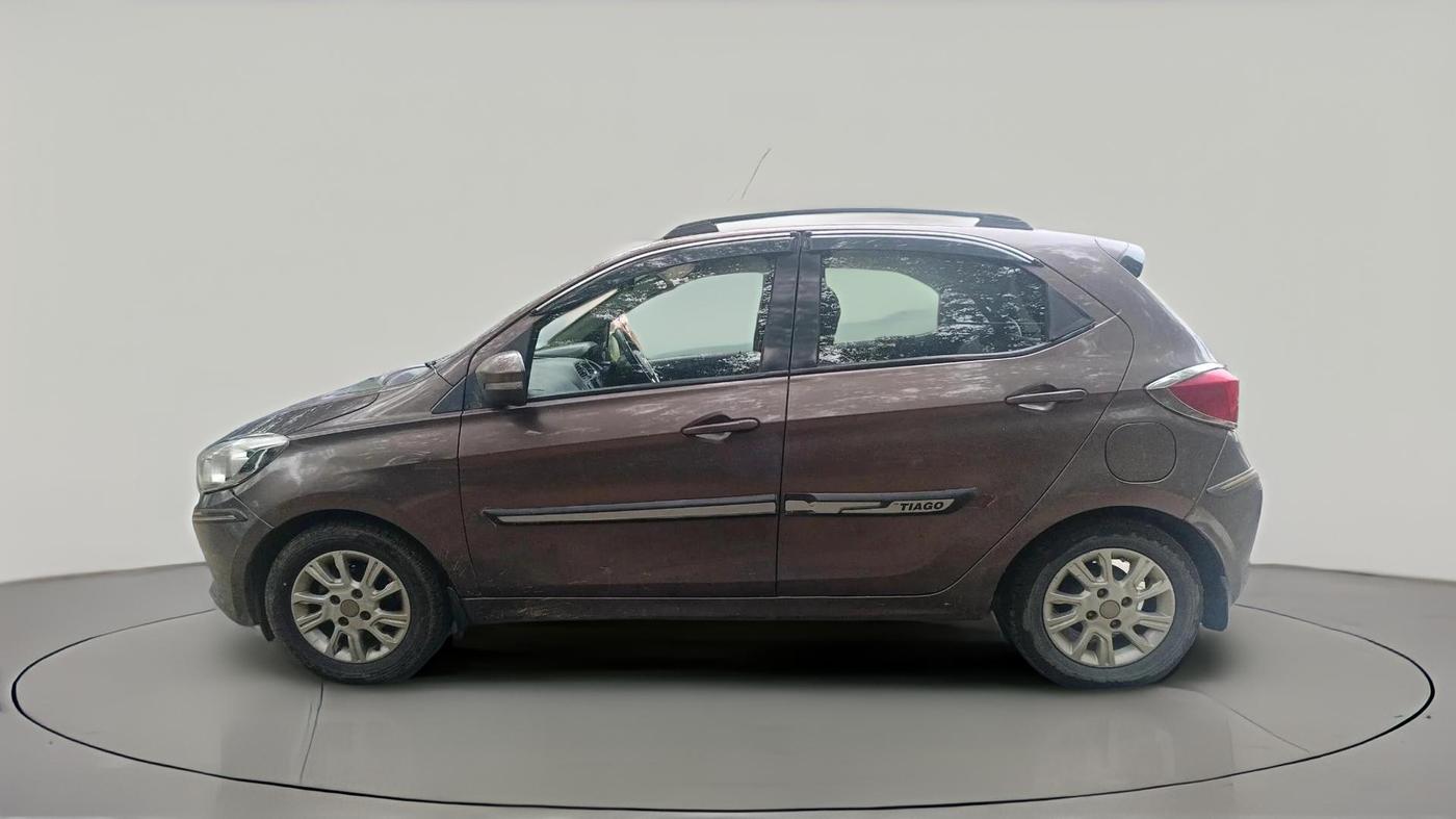 2017 Tata Tiago XZ PETROL, CNG, Manual, 53,728 km, exterior