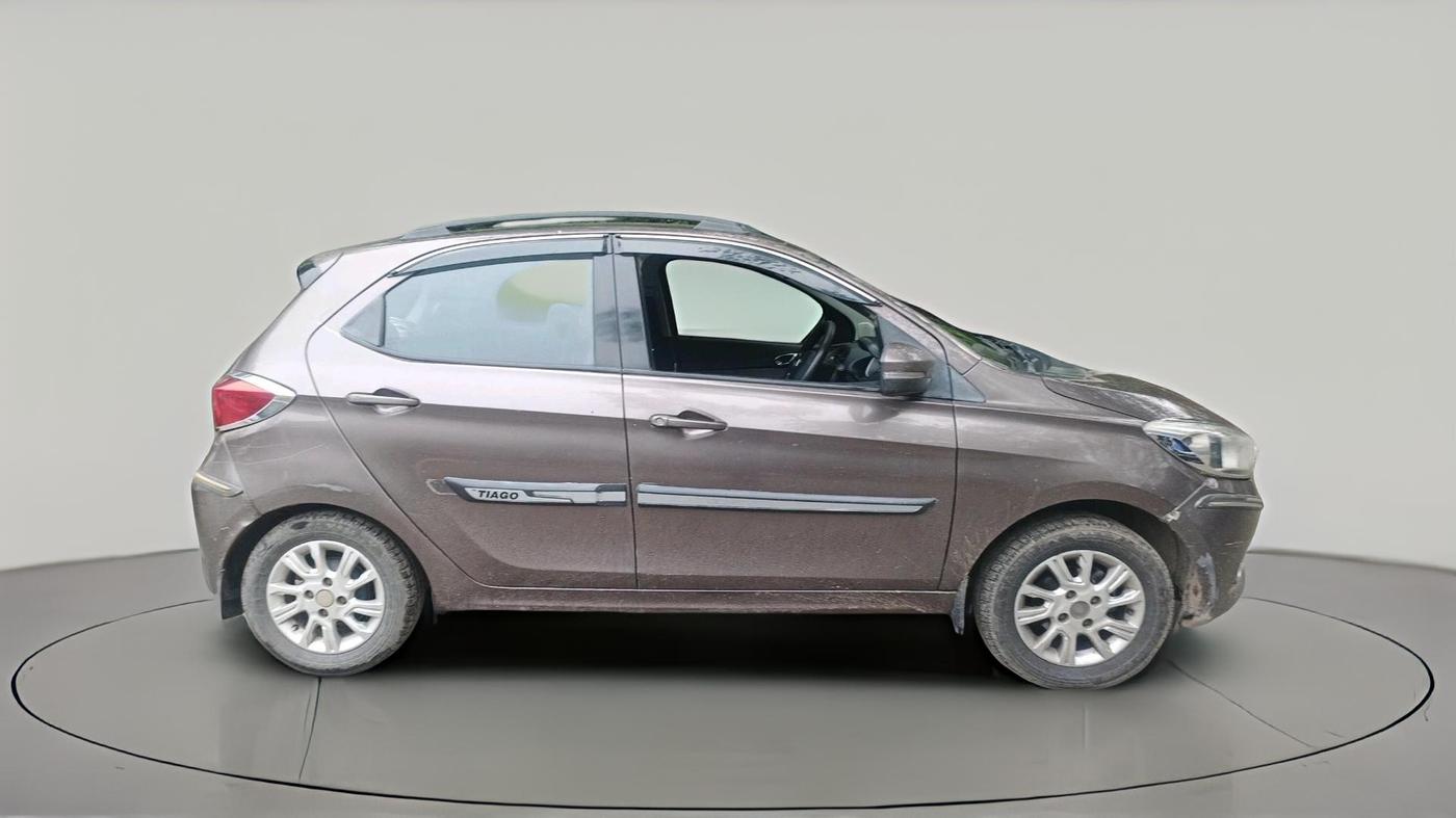 2017 Tata Tiago XZ PETROL, CNG, Manual, 53,728 km, exterior