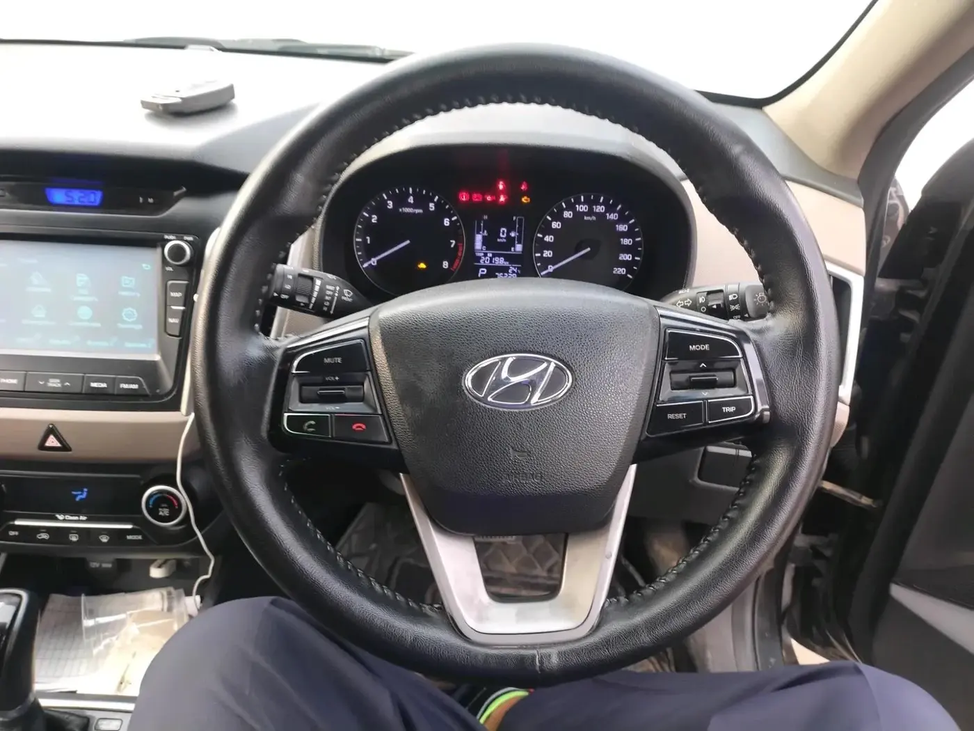 2016 Hyundai Creta SX PLUS AT 1.6 PETROL, Petrol, Automatic, 76,229 km, interior
