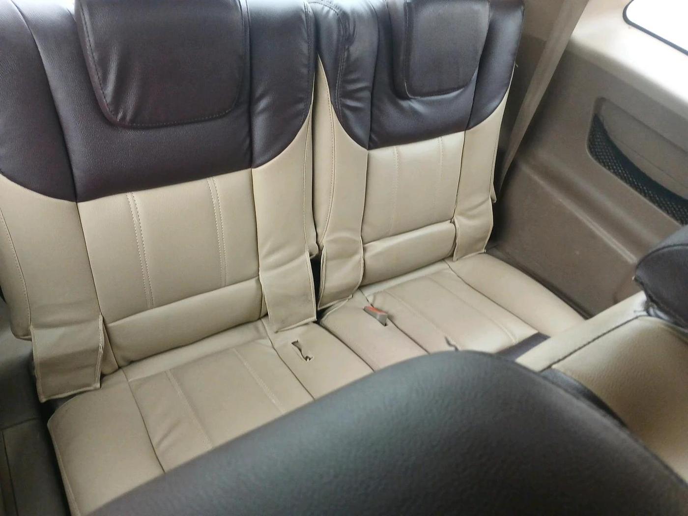 2012 Mahindra XUV500 W8, Diesel, Manual, 1,91,728 km, interior