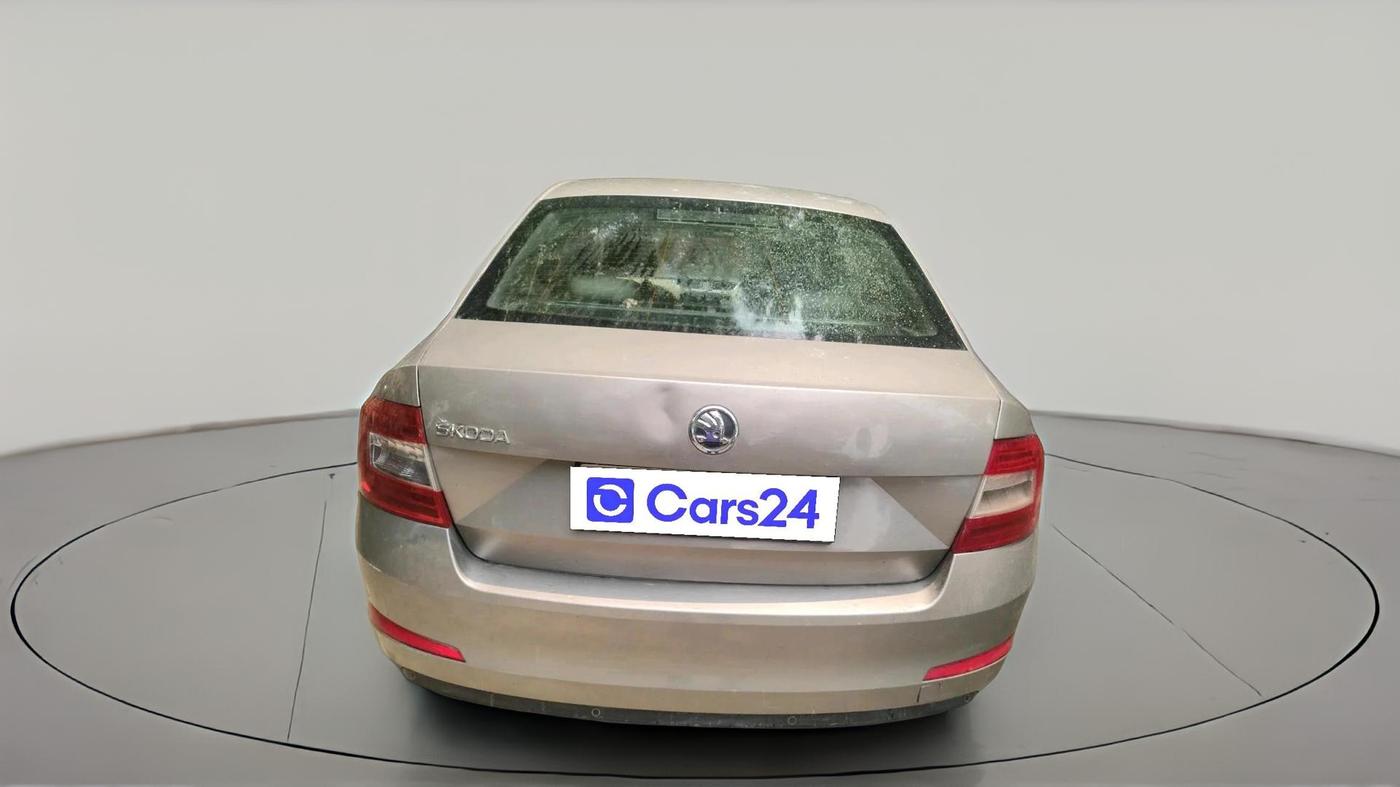 2014 Skoda Octavia ELEGANCE 2.0 TDI AT, Diesel, Automatic, 99,760 km, exterior
