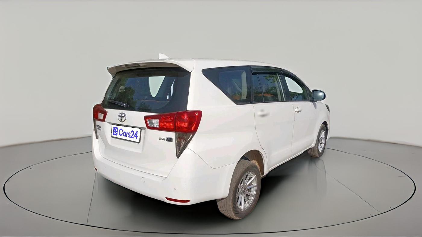 2019 Toyota Innova Crysta 2.4 G 7 STR, Diesel, Manual, 2,38,616 km, exterior