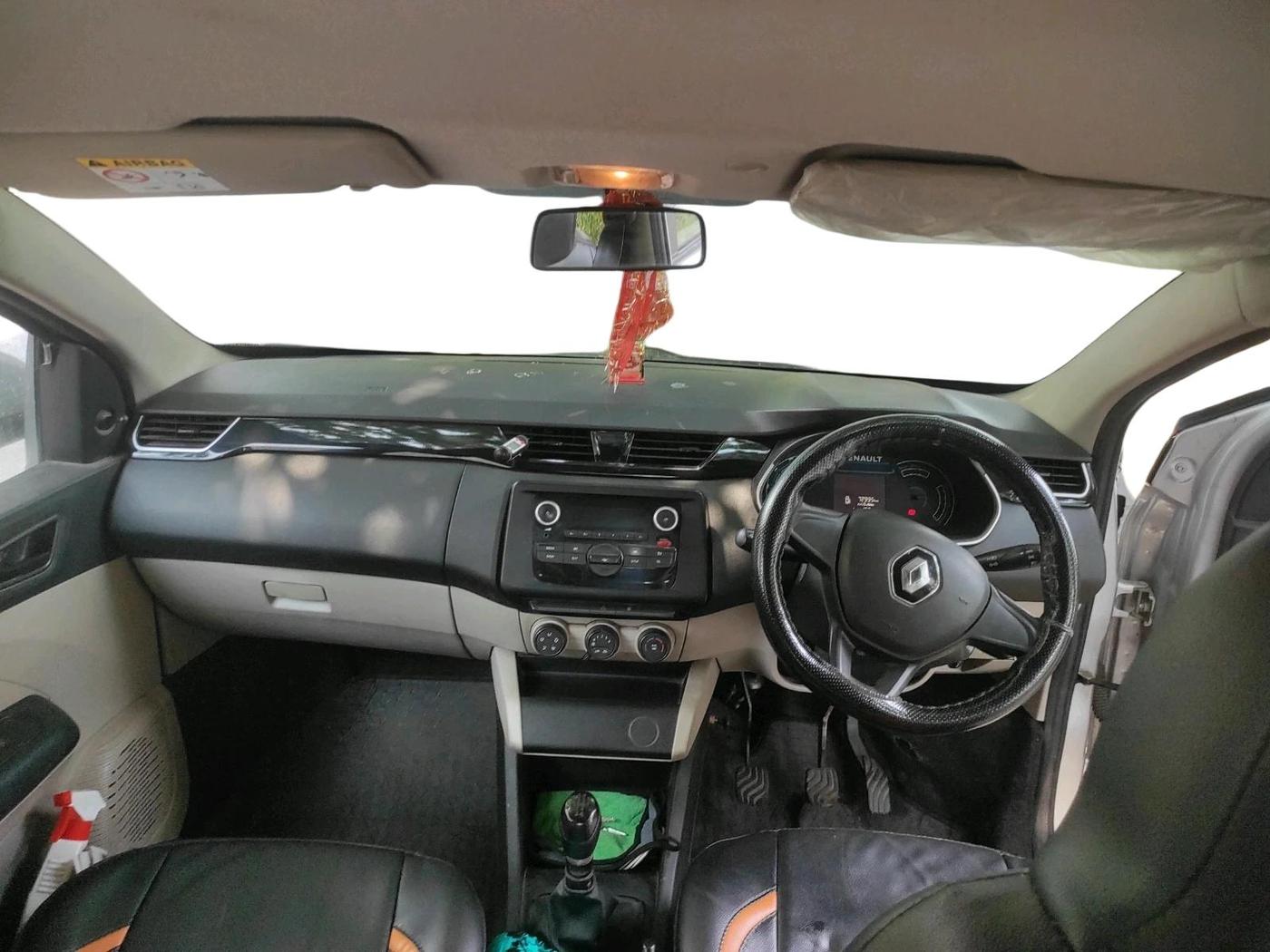 2019 Renault TRIBER RXL MT, Petrol, Manual, 72,995 km, interior