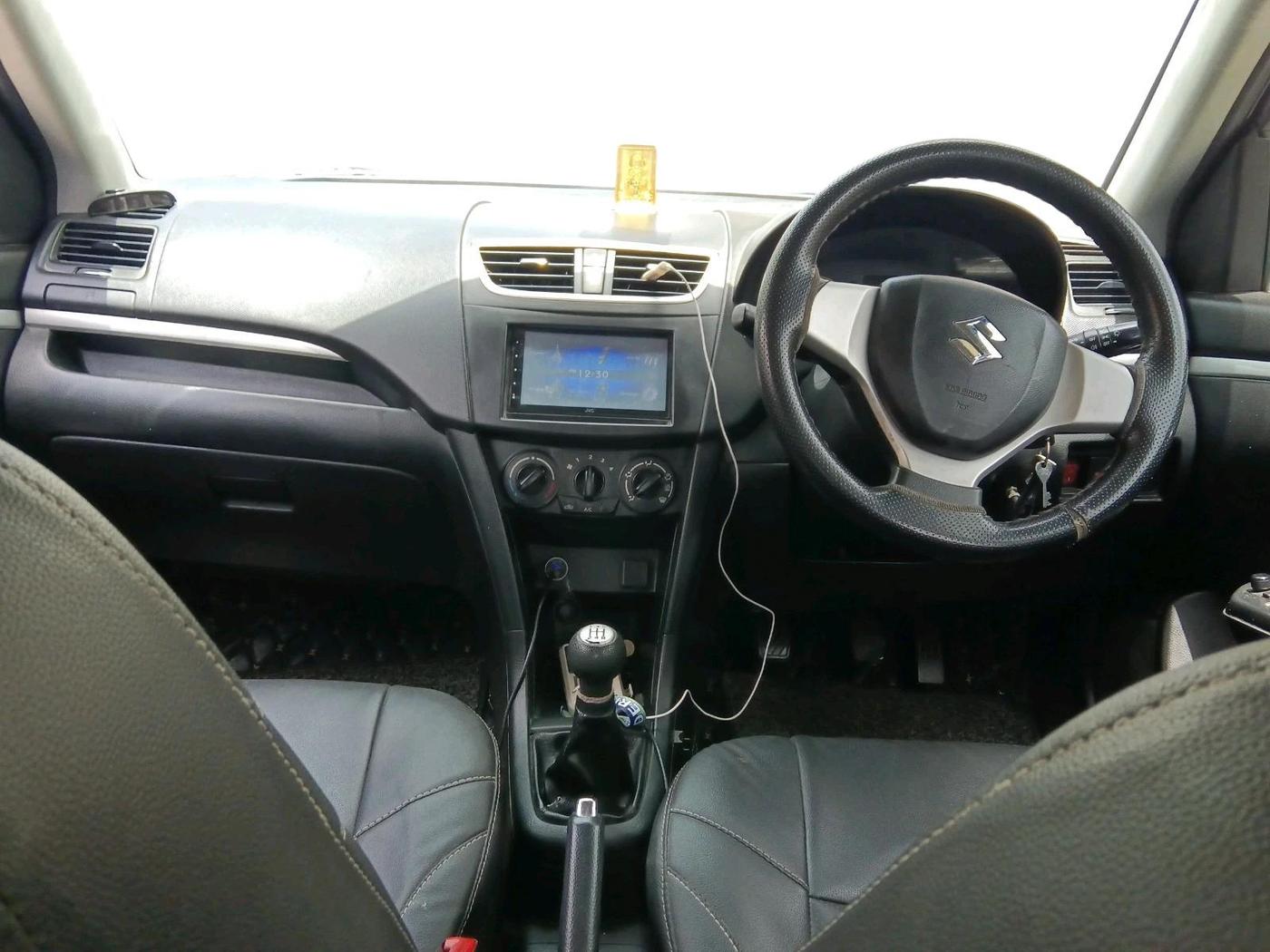 2017 Maruti Swift VXI, Petrol, Manual, 89,423 km, interior