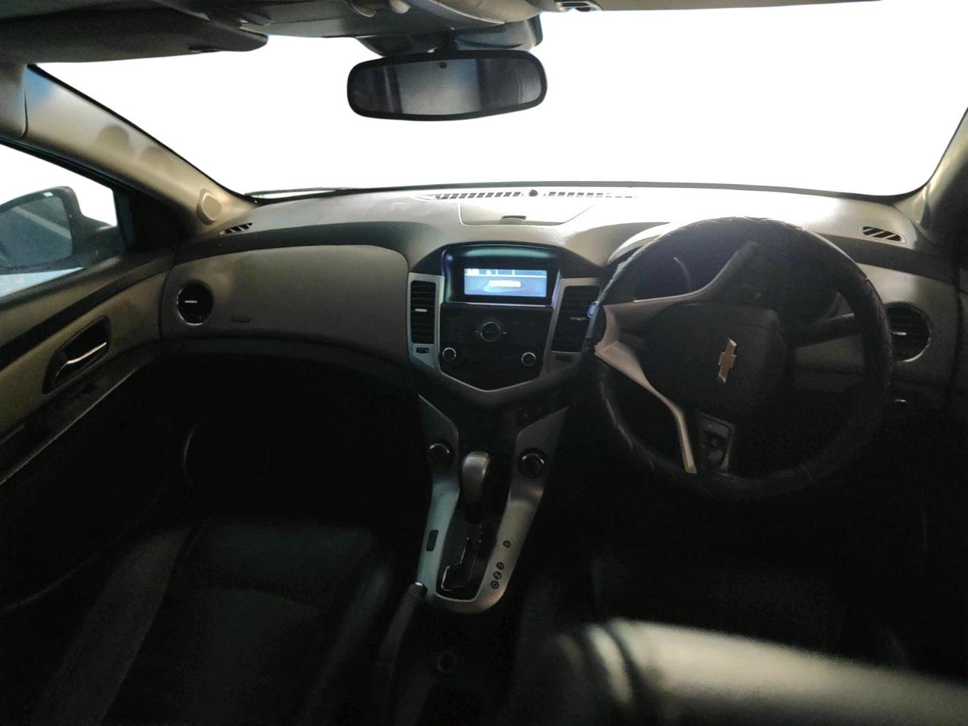 2011 Chevrolet Cruze LTZ AT, Diesel, Automatic, 1,71,072 km, interior
