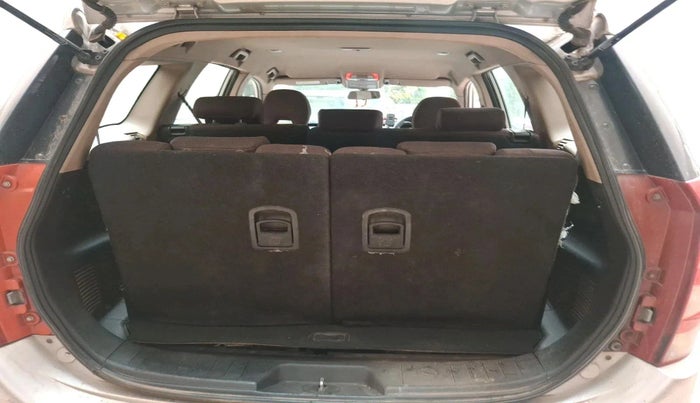 2013 Mahindra XUV500 W6, Diesel, Manual, 1,27,379 km, exterior