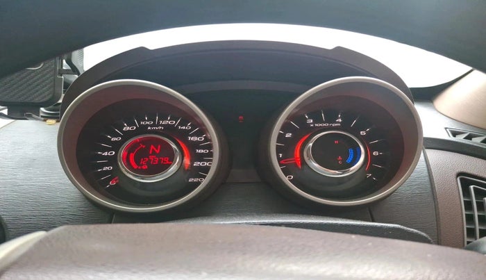 2013 Mahindra XUV500 W6, Diesel, Manual, 1,27,379 km, interior