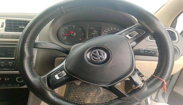 2014 Volkswagen Vento HIGHLINE DIESEL 1.5, Diesel, Manual, 1,35,587 km, interior