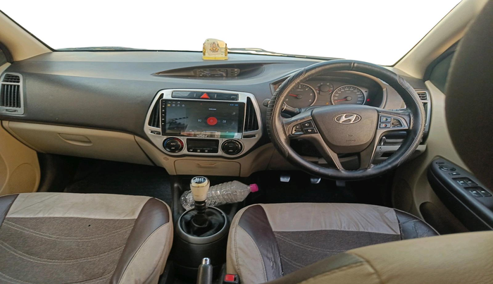 2013 Hyundai i20 SPORTZ 1.4 CRDI, Diesel, Manual, 9,80,000 km, interior